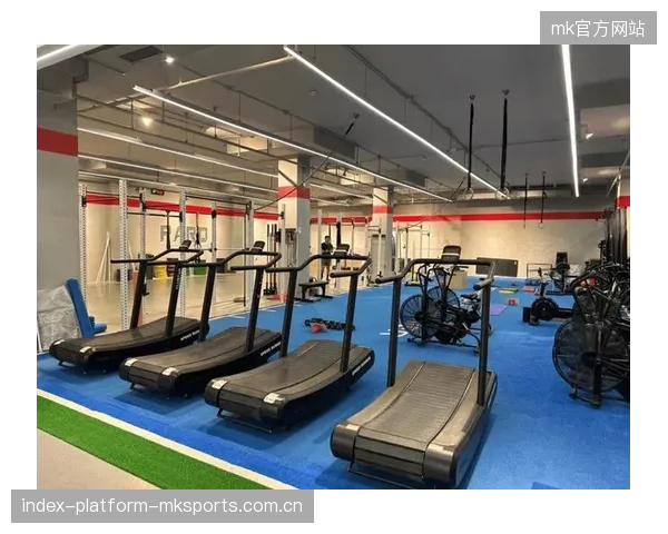 MMA选手多元训练体系提升比赛观赏度——科学训练激发无限可能